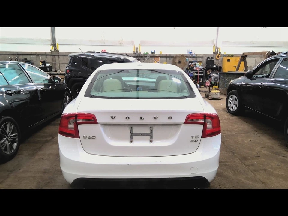 Automatic Transmission T5 5 Cylinder AWD Fits 14 VOLVO S60 6833749 - Изображение 2 из 4