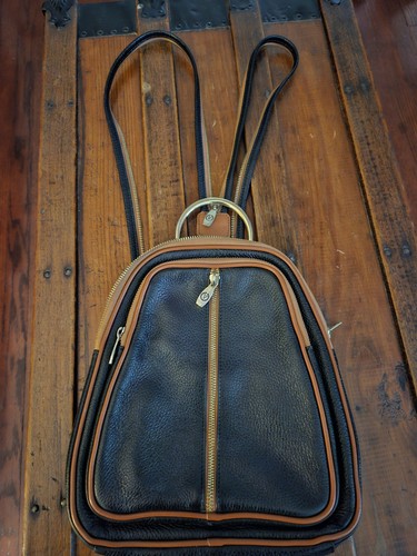 Valentina Echt Pebbled Leder Sling Rucksack Schultertasche Handtasche Schwarz