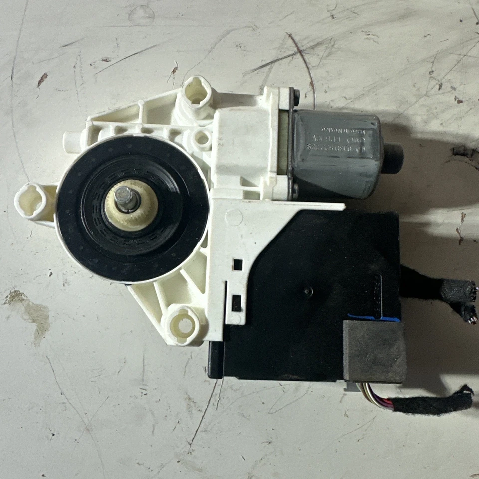 Volkswagen Passat 2012-2016 puerta delantera derecha ventana motor 561959702 Foto 3 de 4