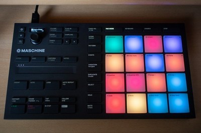 Native Instruments Maschine Micro MK3 - wie neu - MIT Transfer ID