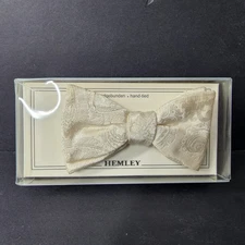 Hemley Paisley White Silk Bow Tie Hand-Tied Made in Germany