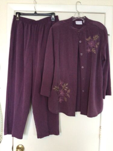 women's plus size 14 Alfred Dunner plum embroidered pant and jacket suit