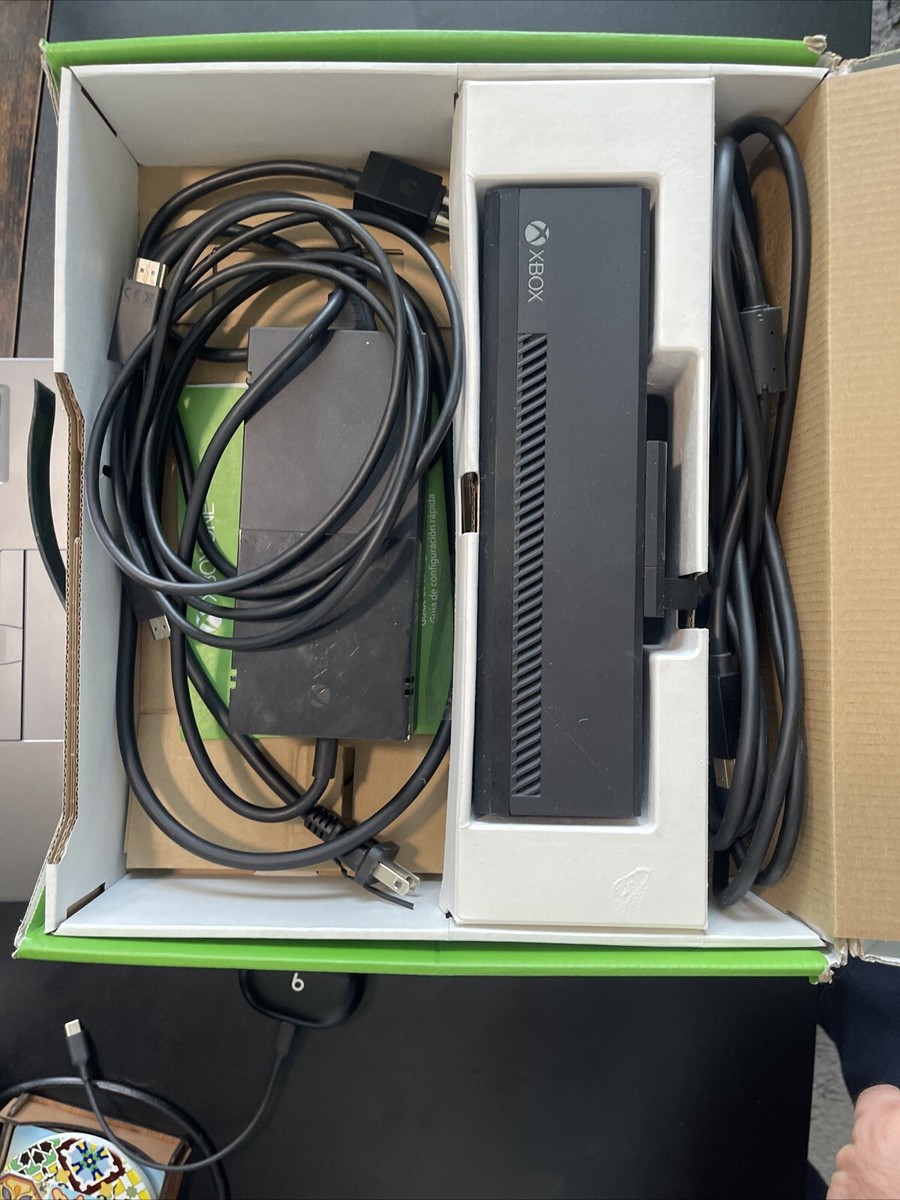 Xbox One 500GB Original Console Model 1540 / 1520 with Kinect Xbox One 500GB Original Console Model 1540 / 1520 with Kinect
