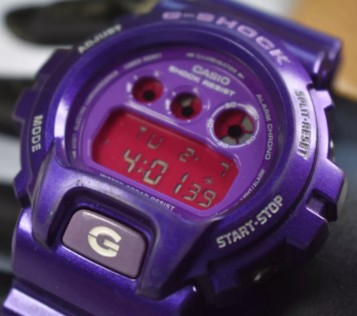 Casio G-Shock DW6900CC-6 (1289) Purple Men's Watch Circa 2009 NEW BATTERY!