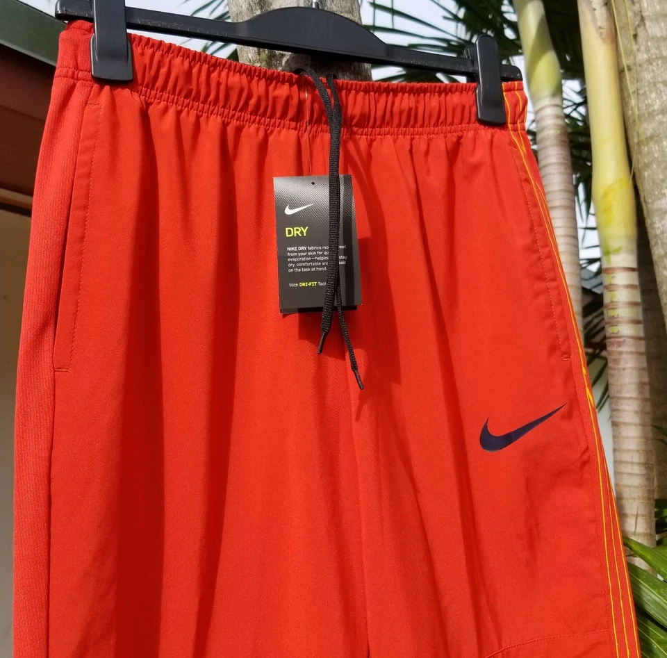 🆕 TALLA MEDIANA ÚNICA RARA🔥 Pantalones de fútbol o entrenamiento Nike para hombre rojos AQ0457-622 Foto 3 de 4