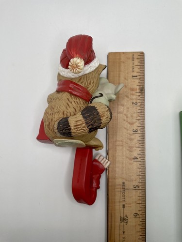 Vintage Stocking Hanger 1982 Hallmark Christmas Raccoon With Mouse Original Box - Picture 5 of 7