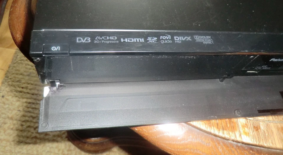 GRABADORA HDD Panasonic DMR-HW120 Freeview SD/USB/500 GB Foto 3 de 4