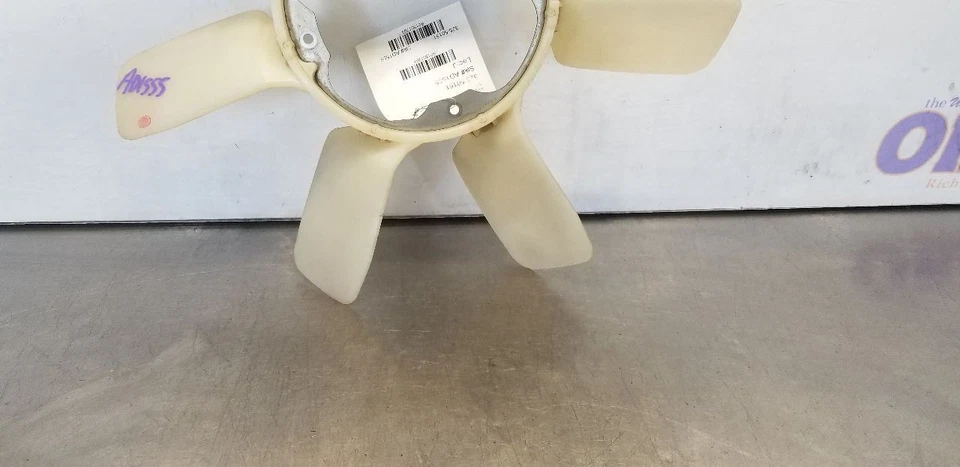 HOJA VENTILADOR RADIADOR TOYOTA TUNDRA 18 5,7 L Foto 3 de 4