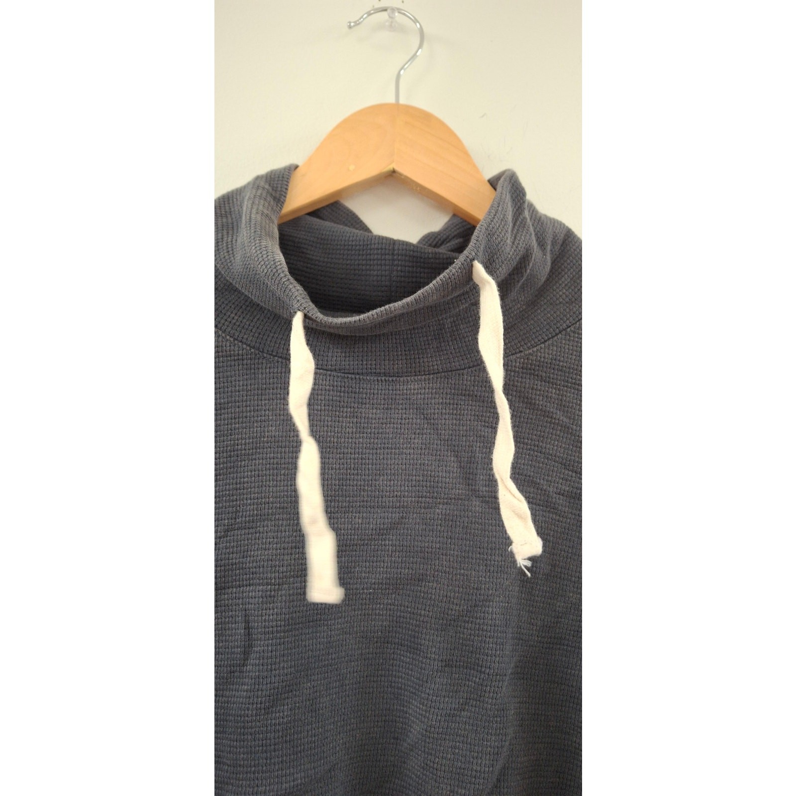 Universal Thread Men's Pullover Gray Drawstring C… - image 3