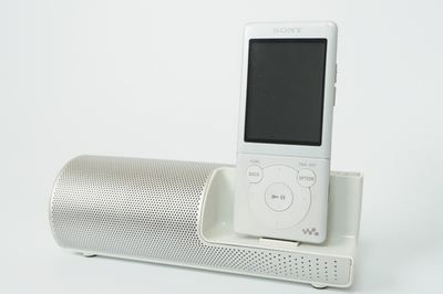 【WALKMAN】nw-s774 Sony Walkman NW-S774 White 8GB Bluetooth MP3 Player + Speaker Dock