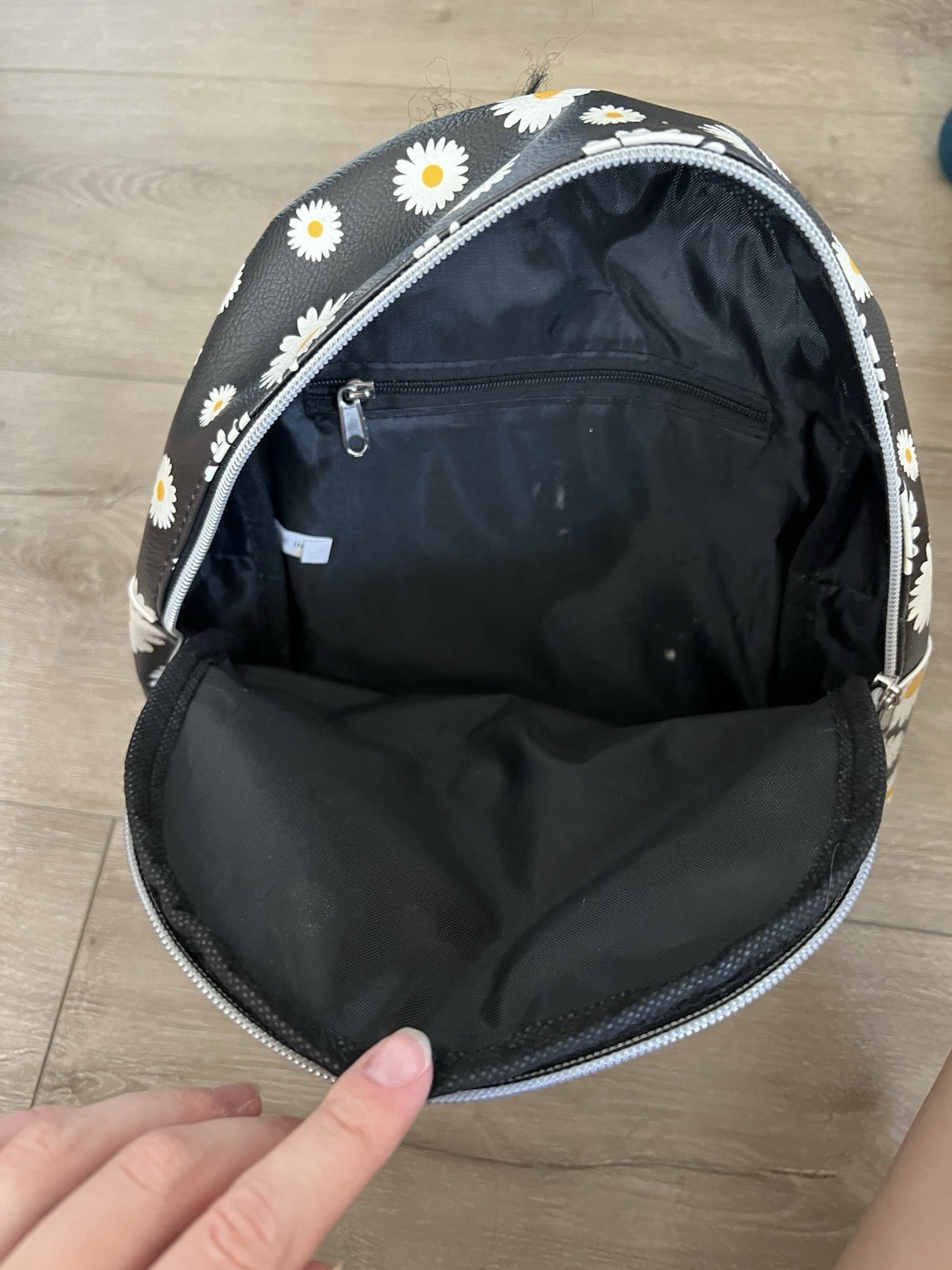 Small Daisy Flower Patterned Backpack - image 3