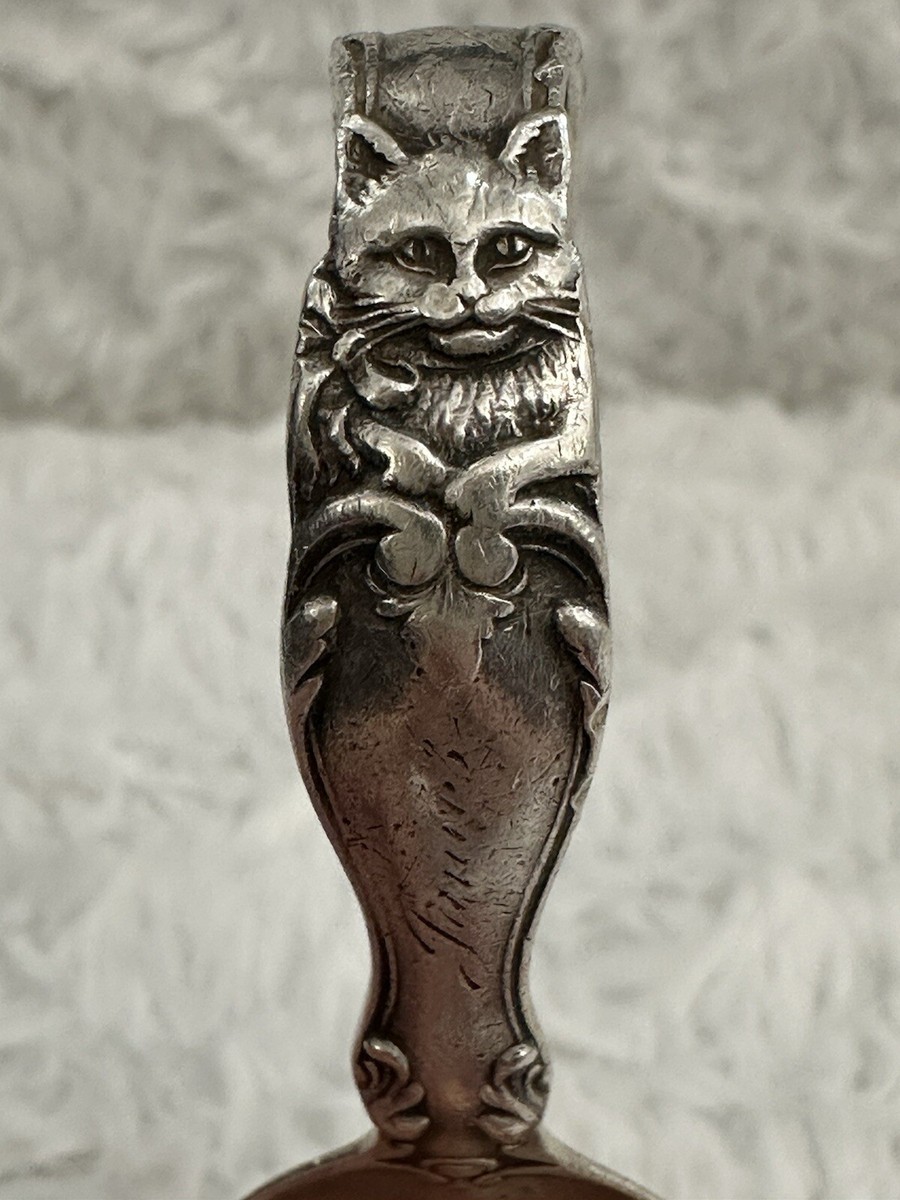 ESTATE STERLING REED & BARTON CAT & RIBBON CURVED BABY SPOON