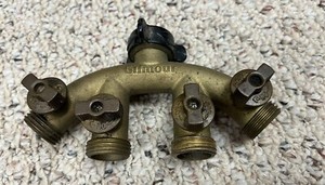 Gilmour  4 Way Metal Water Hose Connector
