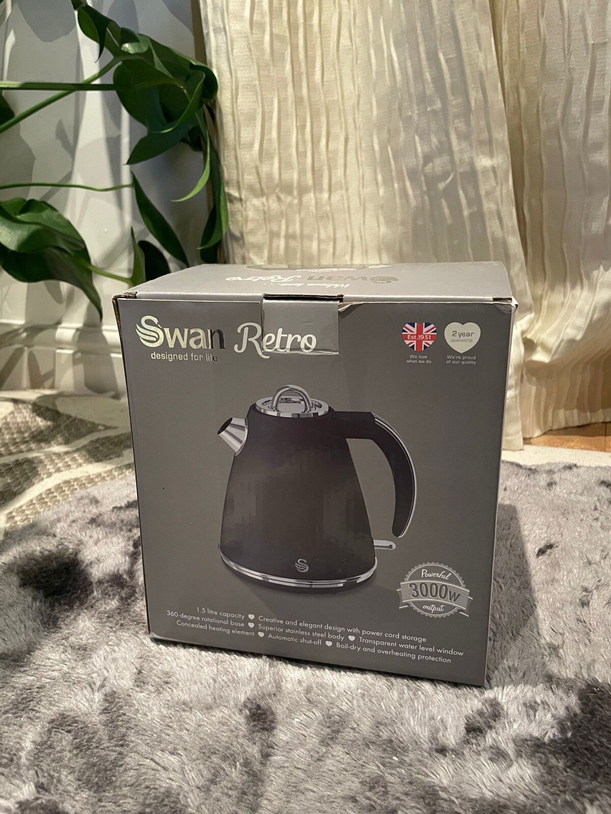 Hervidor de agua Swan SK19020GRN jarra retro, ebullición rápida, base 360, 1,5 L, 3 KW, negro rayado