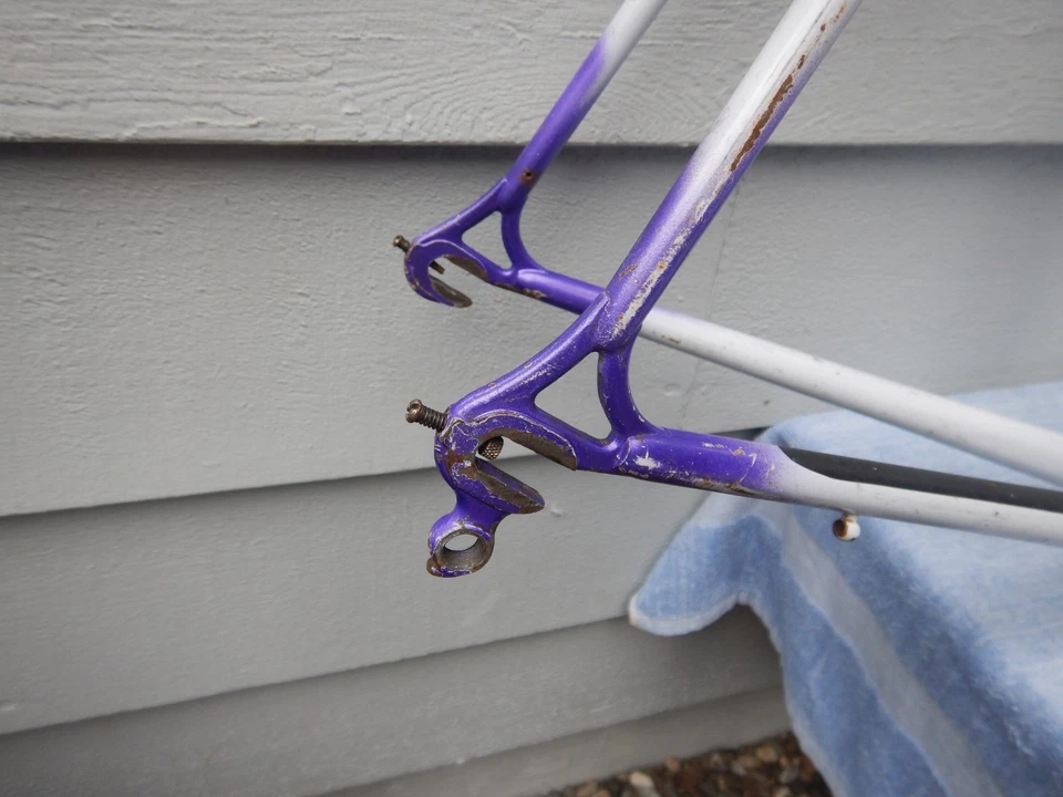 Cuadro de bicicleta de carretera Olmo vintage 59 cm púrpura con horquilla con orugas a tope con extras Italia Foto 3 de 4