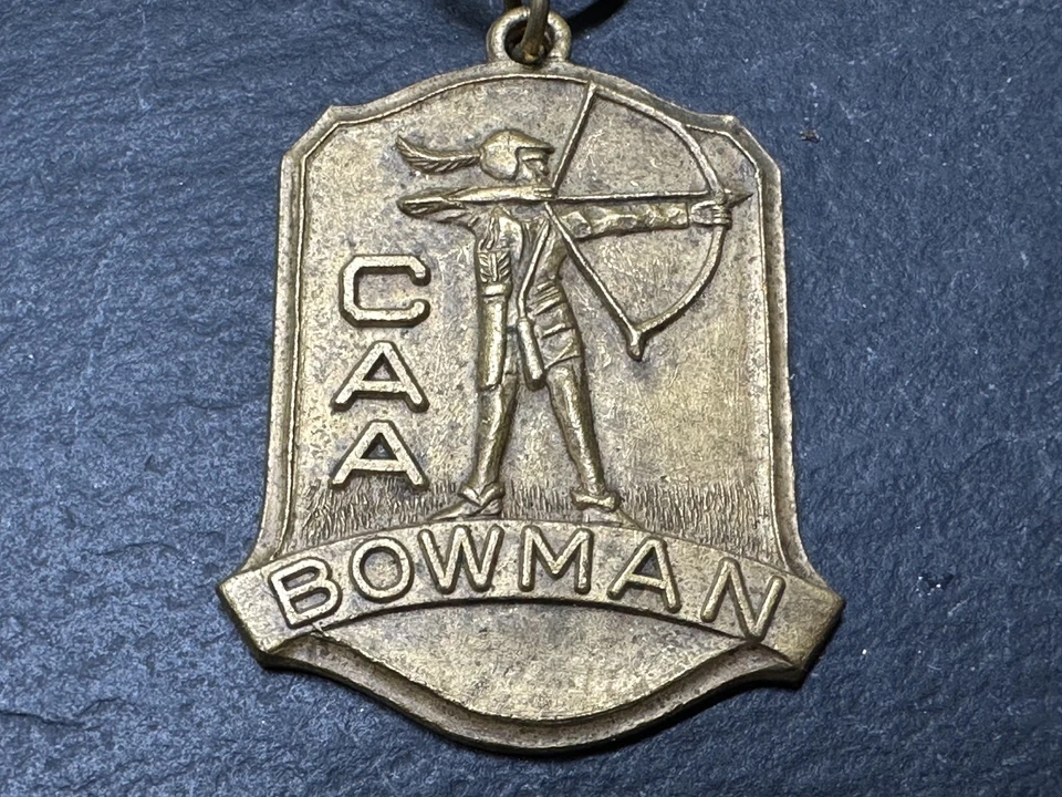 ВИНТАЖНЫЙ CAA CAMP СТРЕЛЬБЫ ИЗ ЛУКА АССОЦИАЦИИ БОУМЕН МЕДАЛЬ M137 - Изображение 4 из 4