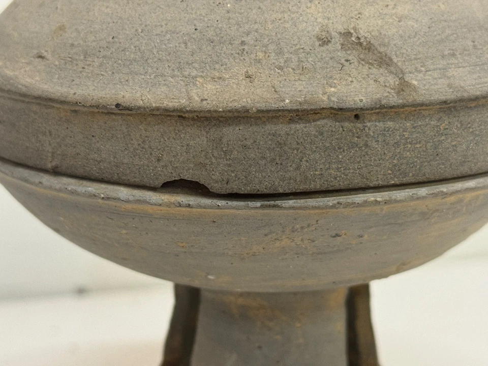 Antique Authentic Korean Silla Dynasty Period Art Pottery Footed Bowl with Lid - Image 4 of 4