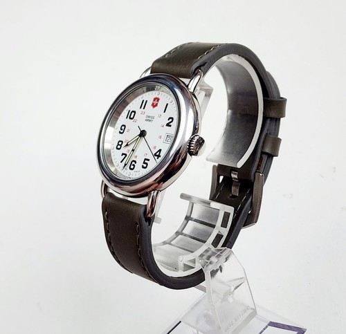 Montre homme SUISSE VICTORINOX ARMÉE SUISSE "Cavalerie" 24529