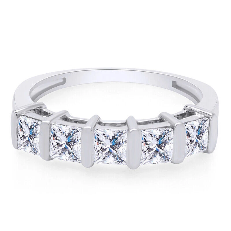 Alianza de boda cuadrada de cinco piedras de circonita cúbica simulada anillo de oro macizo de 10 quilates Foto 3 de 4