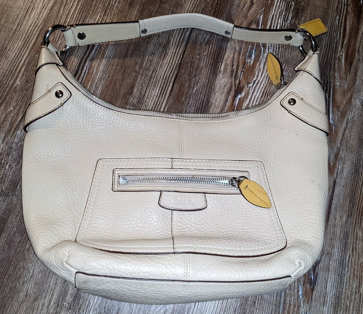 Coach Penelope cream pebbled leather shoulder bag J0882