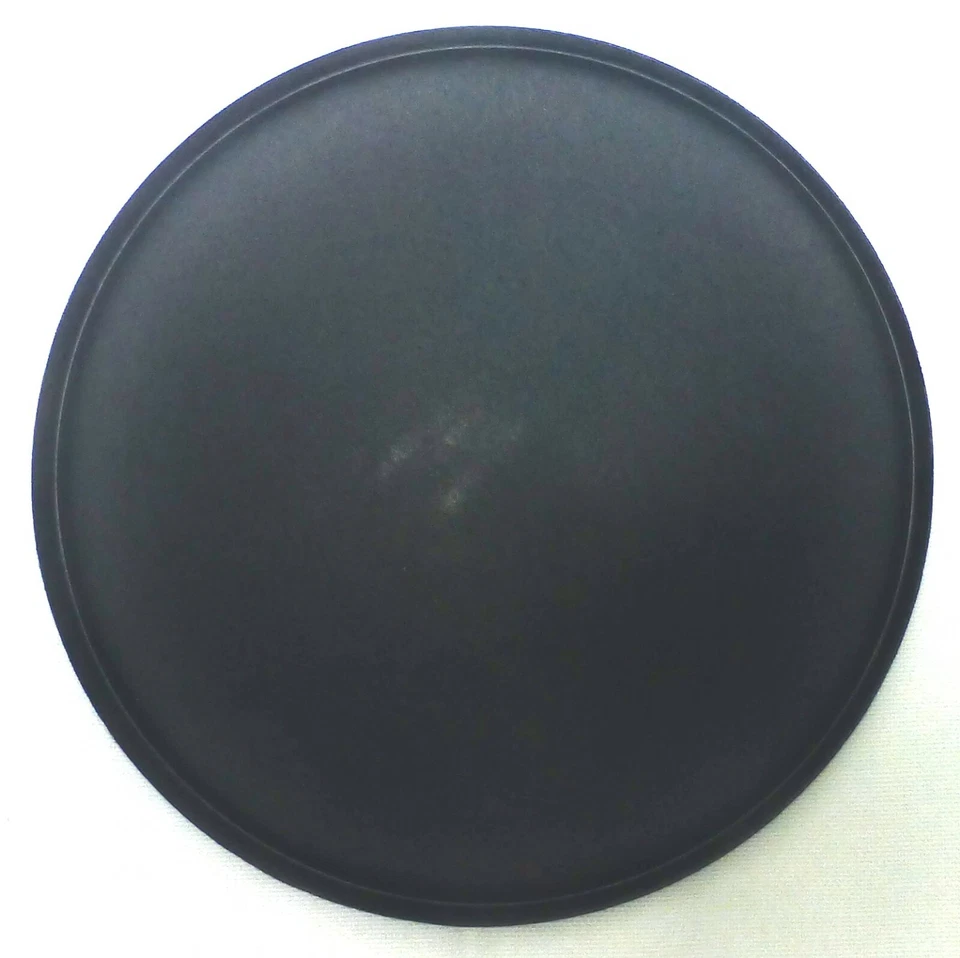 Tapa antipolvo domo de polietileno de 4" (101,6 mm) de 2 piezas para altavoces de rango completo y subwoofer. Foto 3 de 4