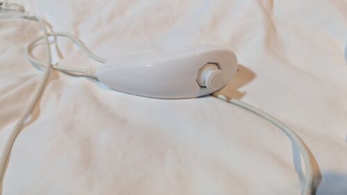 Nintendo Wii Nunchuck WHITE -Tested Works- - Picture 3 of 4