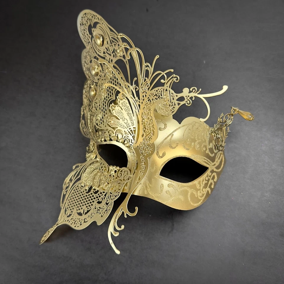 Women's Butterfly Glamorous Extravagant Luxurious Wedding Masquerade Mask [Gold] - Image 3 of 4