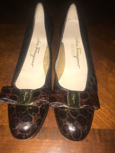Salvatore Ferragamo Brown Red Leather Reptile Bow Pumps Shoes Size 8 AAAA
