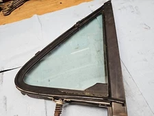 1987-91 FORD F150 F250 F350 DRIVER SIDE VENT WINDOW ASSEMBLY OEM Carlite Glass !