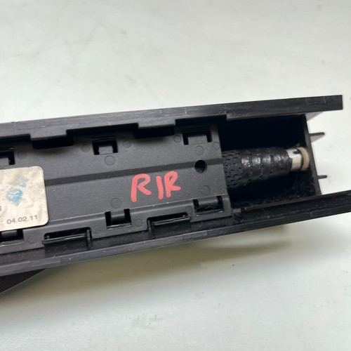 2011-2014 BMW 5 series (F10) SUN PROTECTION ROLLER RIGHT 9171786 / 003020012000 - Picture 11 of 11
