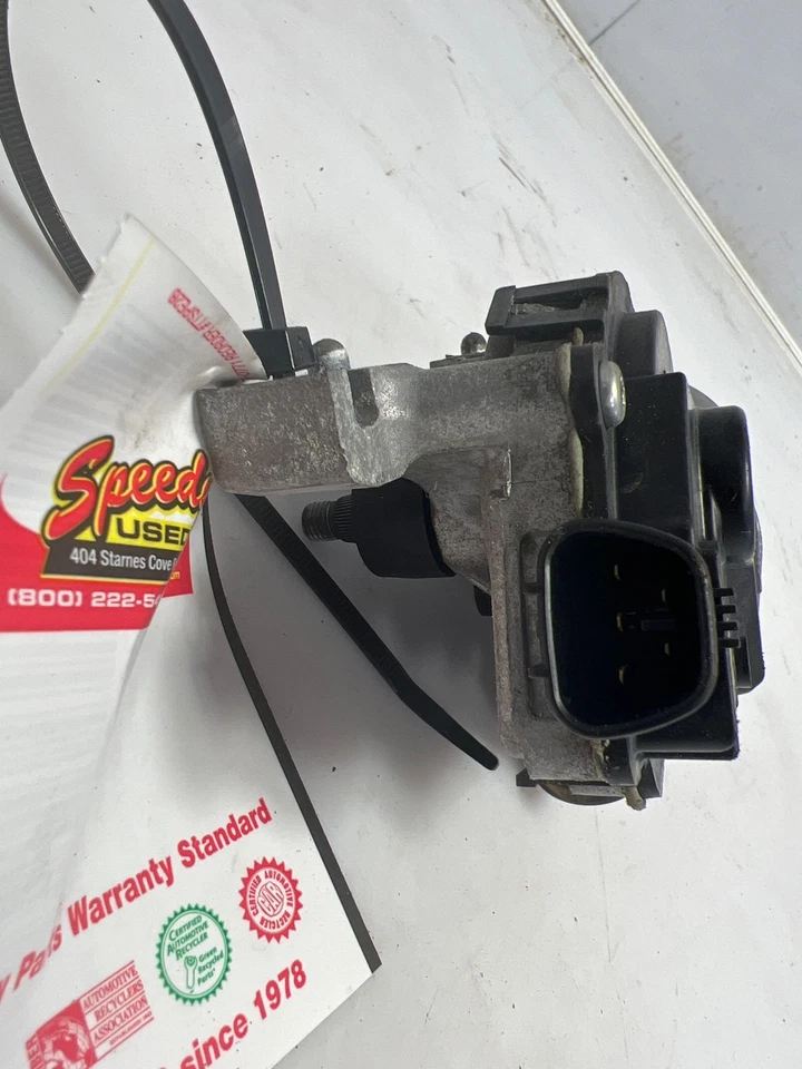 2011 - 2015 Kia Sorento Front Windshield Wiper Motor OEM 981101U000 - Image 2 of 4