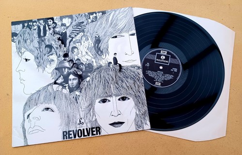 BEATLES " REVOLVER " SUPERB UK EARLY 70s HIGH QUALITY VINYL PRESS pg