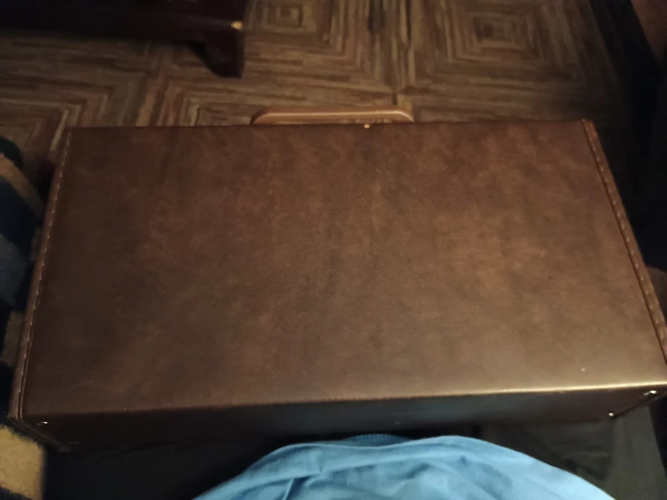 Lot Of 22 Vintage Christmas Cassette Tapes In A Carrying Briefcase. 🎄 - Image 4 of 4