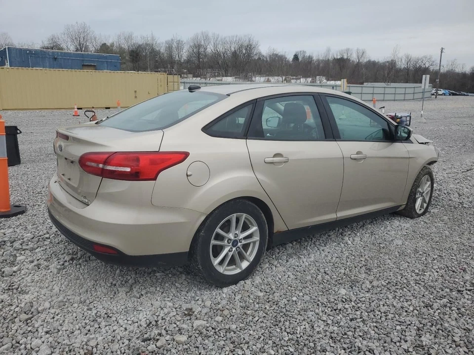 Espejo retrovisor Ford Focus 2018 atenuación manual negro usado 119 k millas Foto 3 de 4