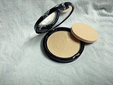 Polvo prensado compacto de estudio con base acabado mate