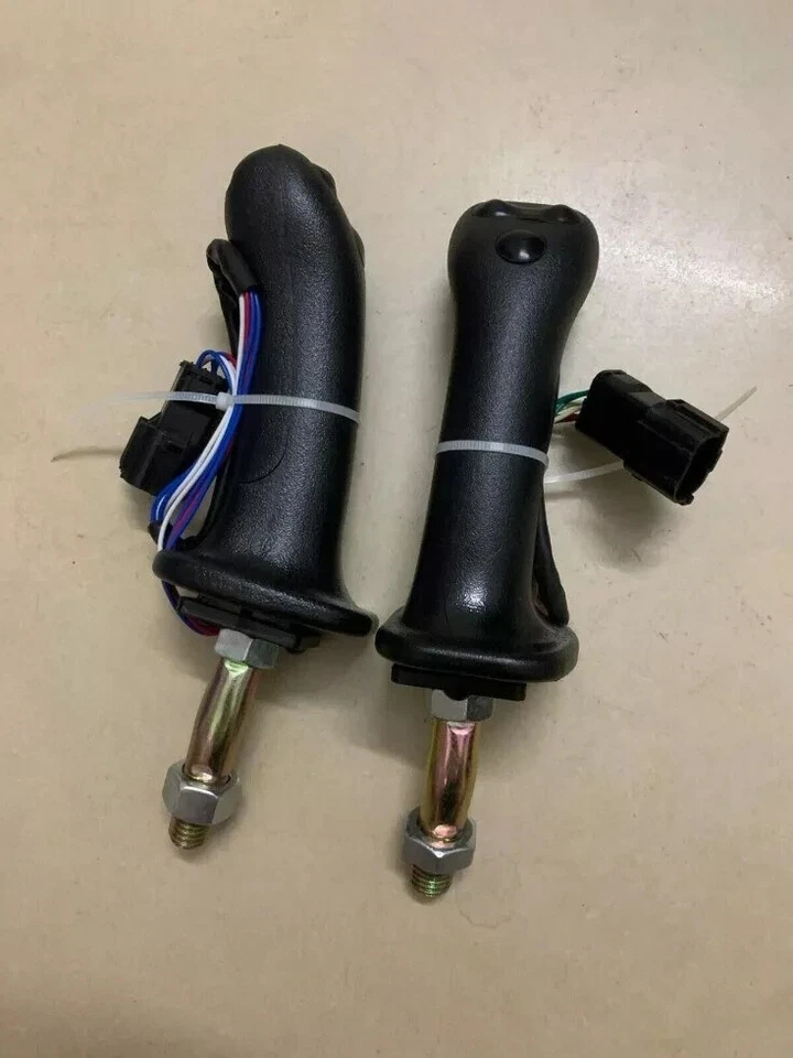 1 Pair 3Button Excavator Joystick Handle For Doosan DH DX150 215 225 300 370-9C - Image 3 of 4