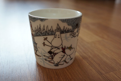 MUMIN Tasse/Becher SKIING WITH MR BRISK Winter 2014 MUUMI/MOOMIN Mug Arabia RAR!