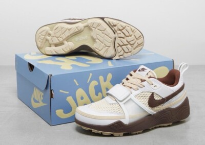 NIKE Travis トラヴィス　20 Travis Scott x Zoom Field Jaxx Light Chocolate Sz 13 men's Nike