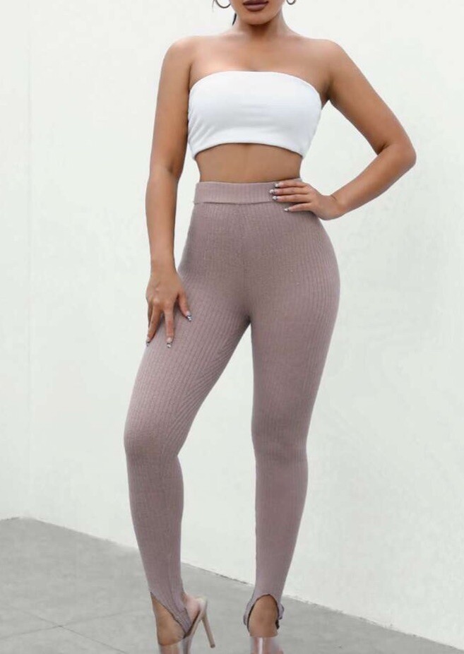 Classic Tapered Leg Stirrup Pants in Dusty Light Mauve Size S or M