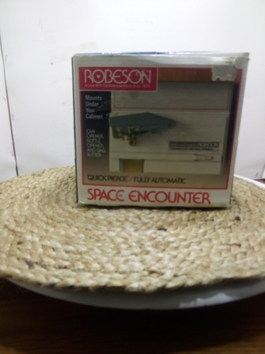 Robeson Space Saver Can Opener Fully Automatic New Old stock In The Original... - Picture 3 of 13