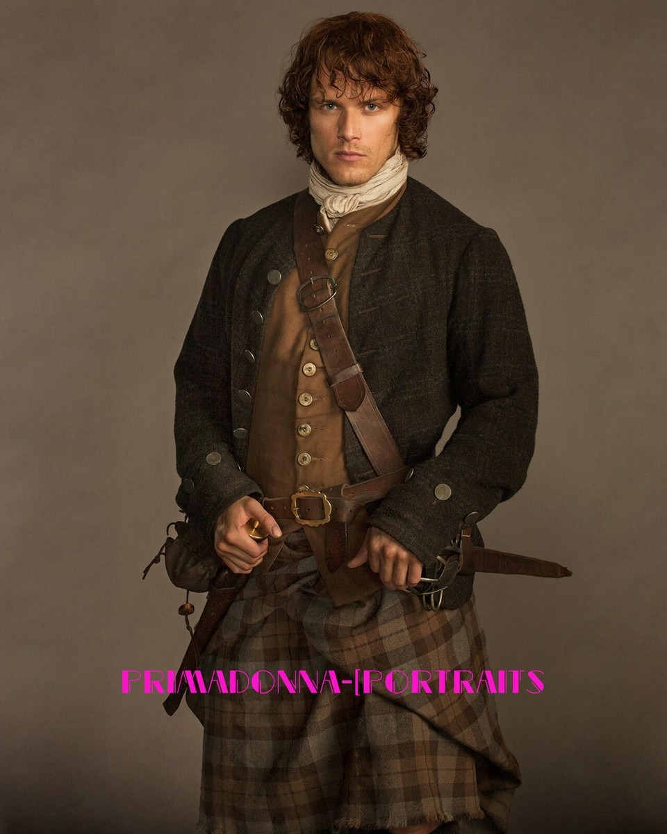 Sam Heughan Kilt Outlander sam-heughan-kilt-outlander