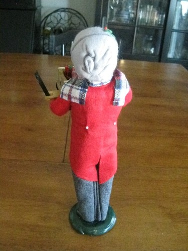 Byers Choice Carolers 1998 Shopping Grandfather with USA Flag Wagon Signed - Picture 5 of 9