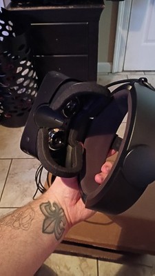 Oculus Rift S PC-Powered VR Gaming Headset - Black