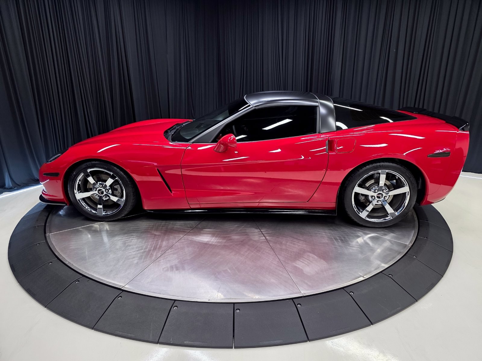 2009 Victory Red Chevrolet Corvette   | C6 Corvette Photo 9