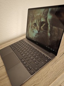 Huawei MateBook X, 13 Zoll, komplett lautlos (ohne Lüfter), dünn und leicht