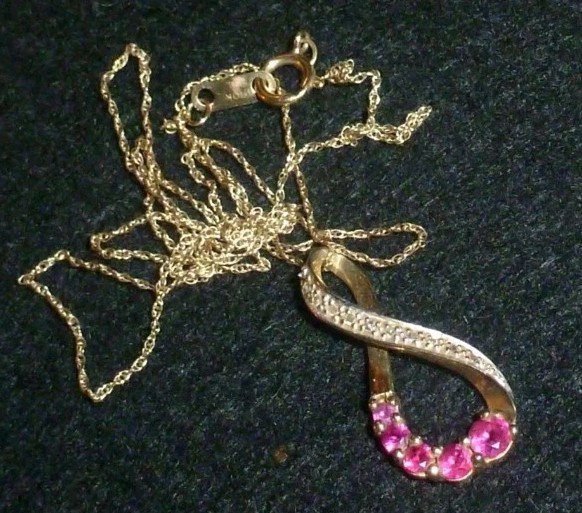 Beautiful 10k Solid Yellow Gold Ruby And Diamonds… - image 1