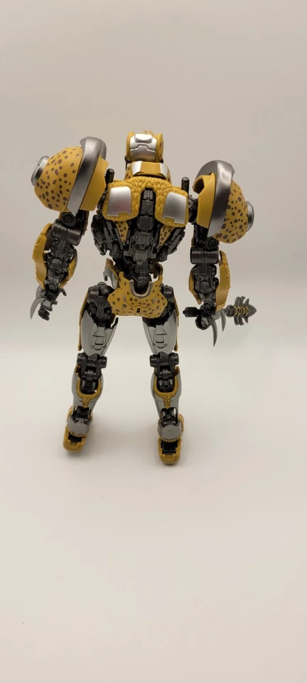 Kit Modelo Cheetor Serie AMK Yolopark Transformers Rise of the Beasts Construido Foto 3 de 4