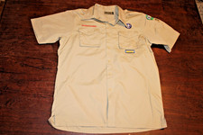 Boy Scouts of America BSA Men's Shirt Tan Small Glued Patches Short Sleeve