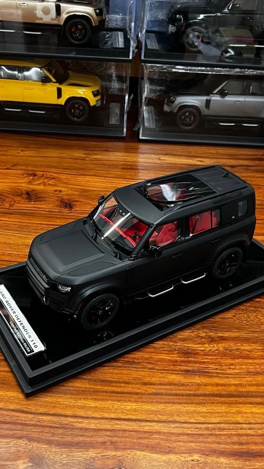 Land Rover Defender (Matte Black / Red Interior) 1/18 Scale - Image 3 of 4