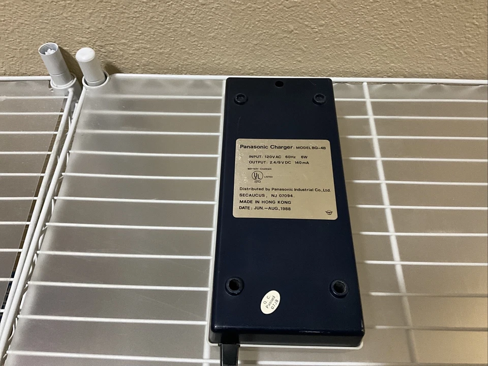 Vintage Panasonic BQ-4B AAA AA C D Nickel-Cadmium Rechargeable Battery Charger - Image 4 of 4